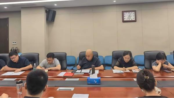 對(duì)標(biāo)先進(jìn)找差距 整改提升促發(fā)展——農(nóng)墾中心第二黨支部召開(kāi)黨員（擴(kuò)大）會(huì)議